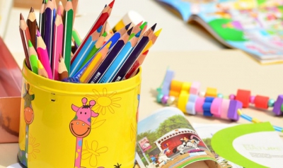 Бізге қалай түсуге болады?